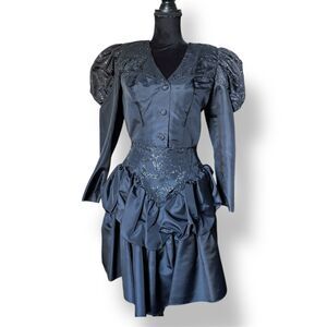 Vintage Crème 80s Gothic Prom Dress Black Taffeta Puff Sleeve Glitter Peplum 7